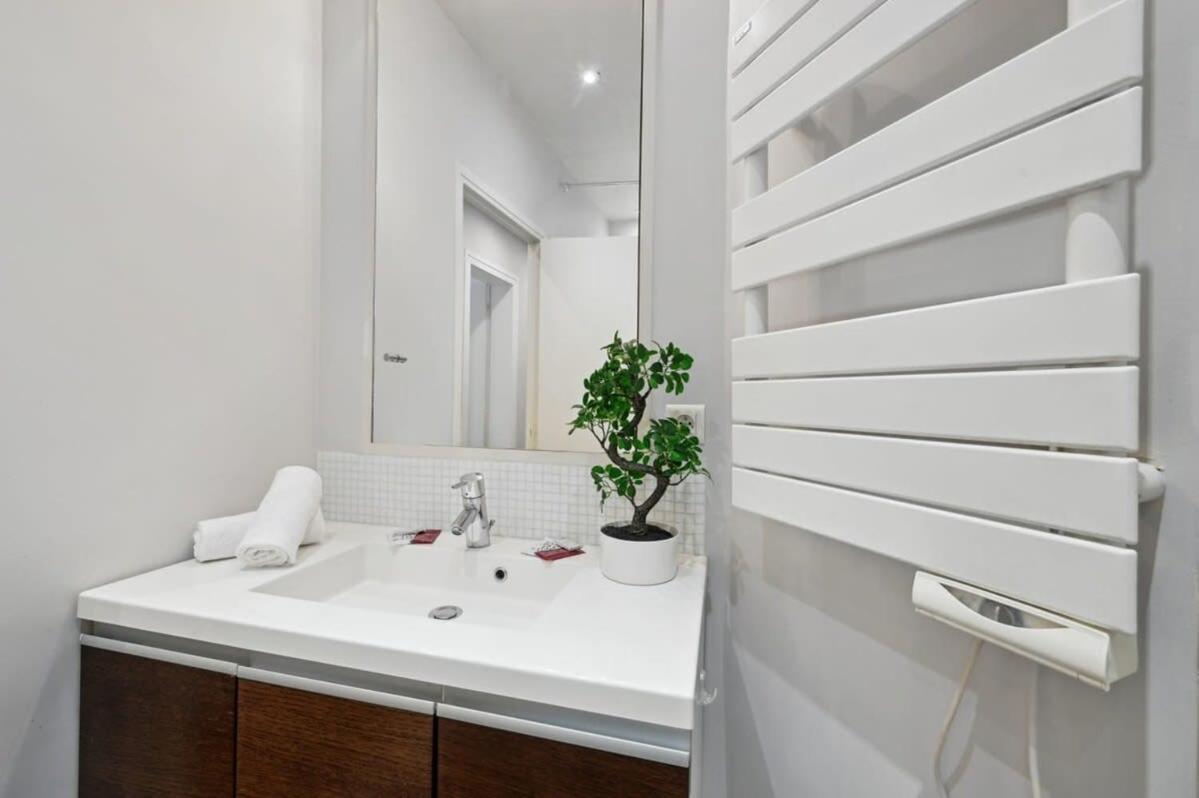 1Br Champs-Elysees - Cityapartmentstay Paris Luaran gambar